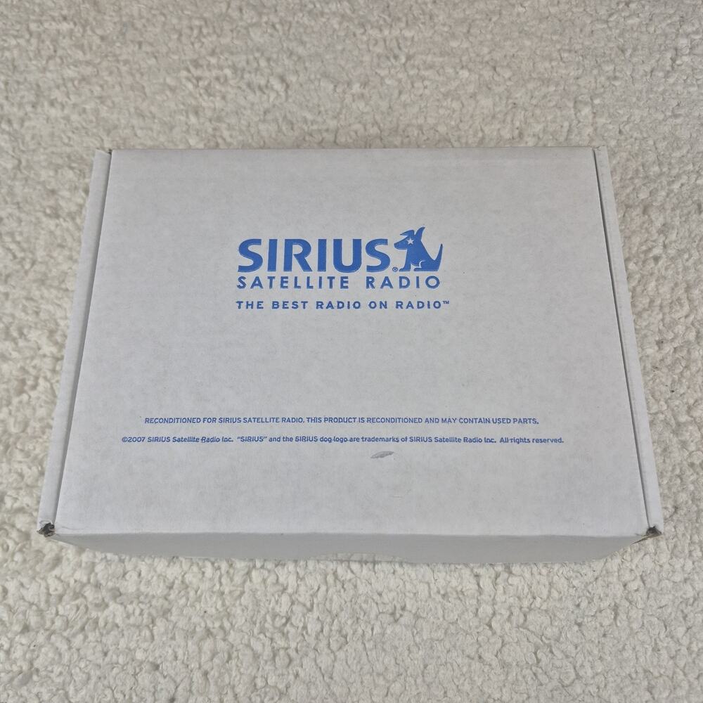 Sirius Stratus Satellite Radio Plug & Play Receiver Car Kit Dock Mount Antenna